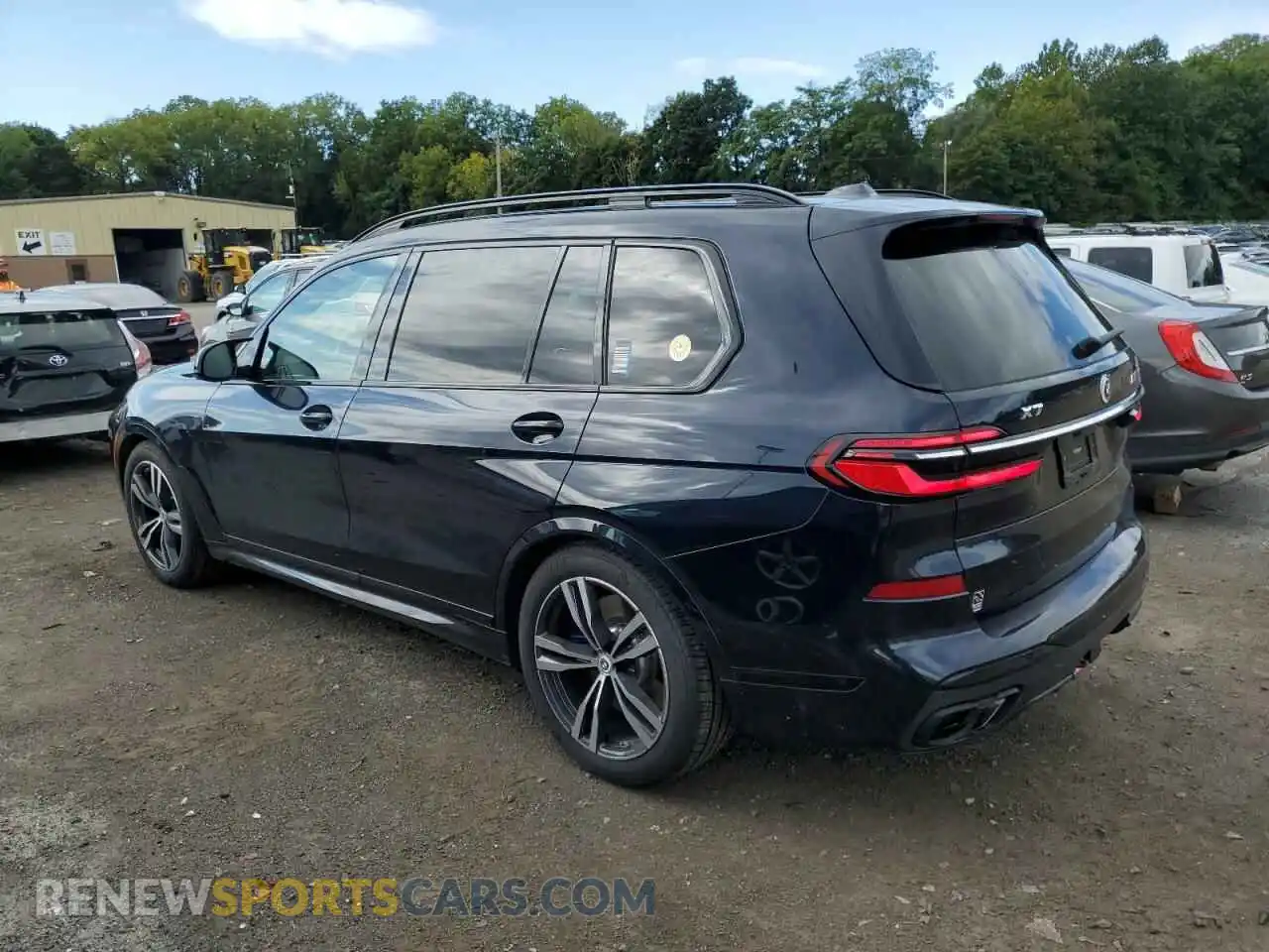 2 fotografías del automóvil dañado 5UX33EM09P9R19611 BMW X7 M60I 2023