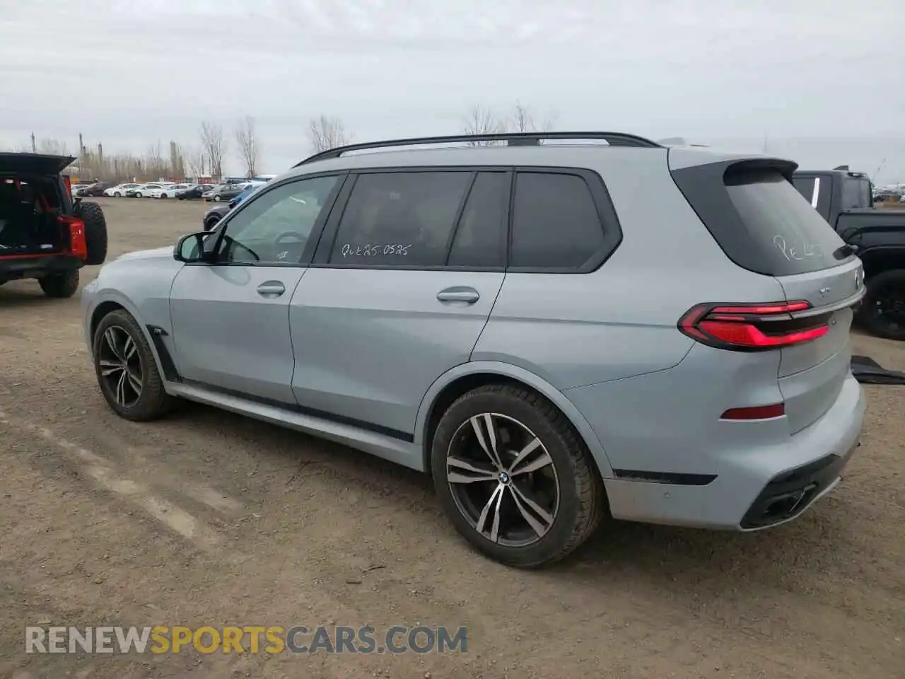 2 Photograph of a damaged car 5UX33EM0XR9S46475 BMW X7 M60I 2024