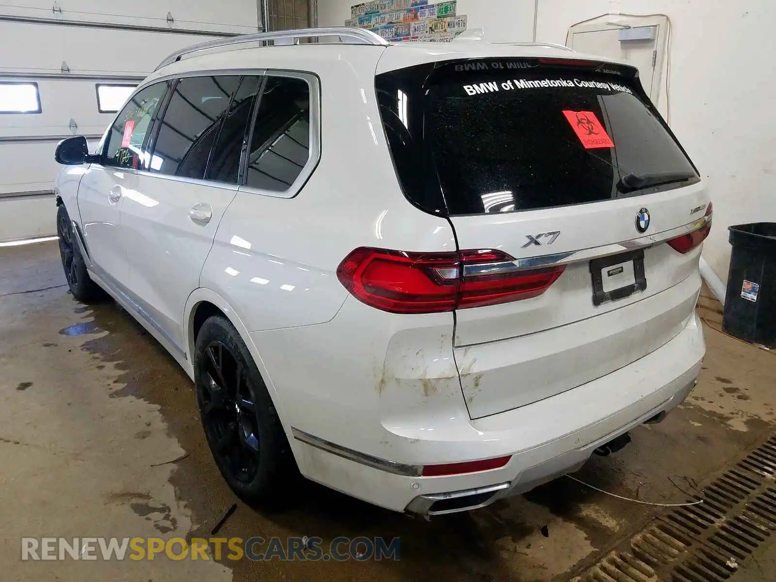 3 Photograph of a damaged car 5UXCW2C00L9A00701 BMW X7 XDRIVE4 2020