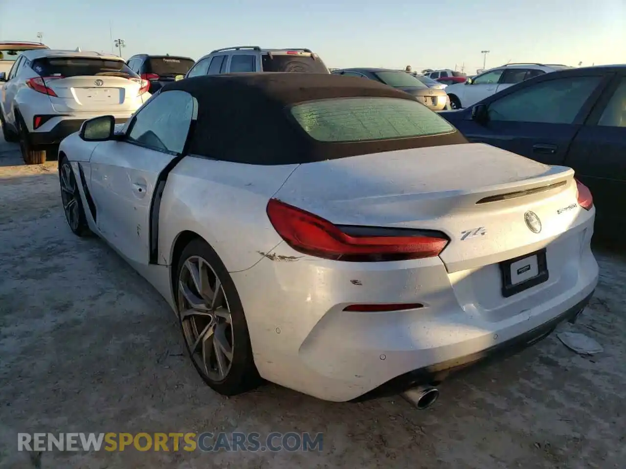 3 Photograph of a damaged car WBAHF3C55KWW44925 BMW Z4 2019