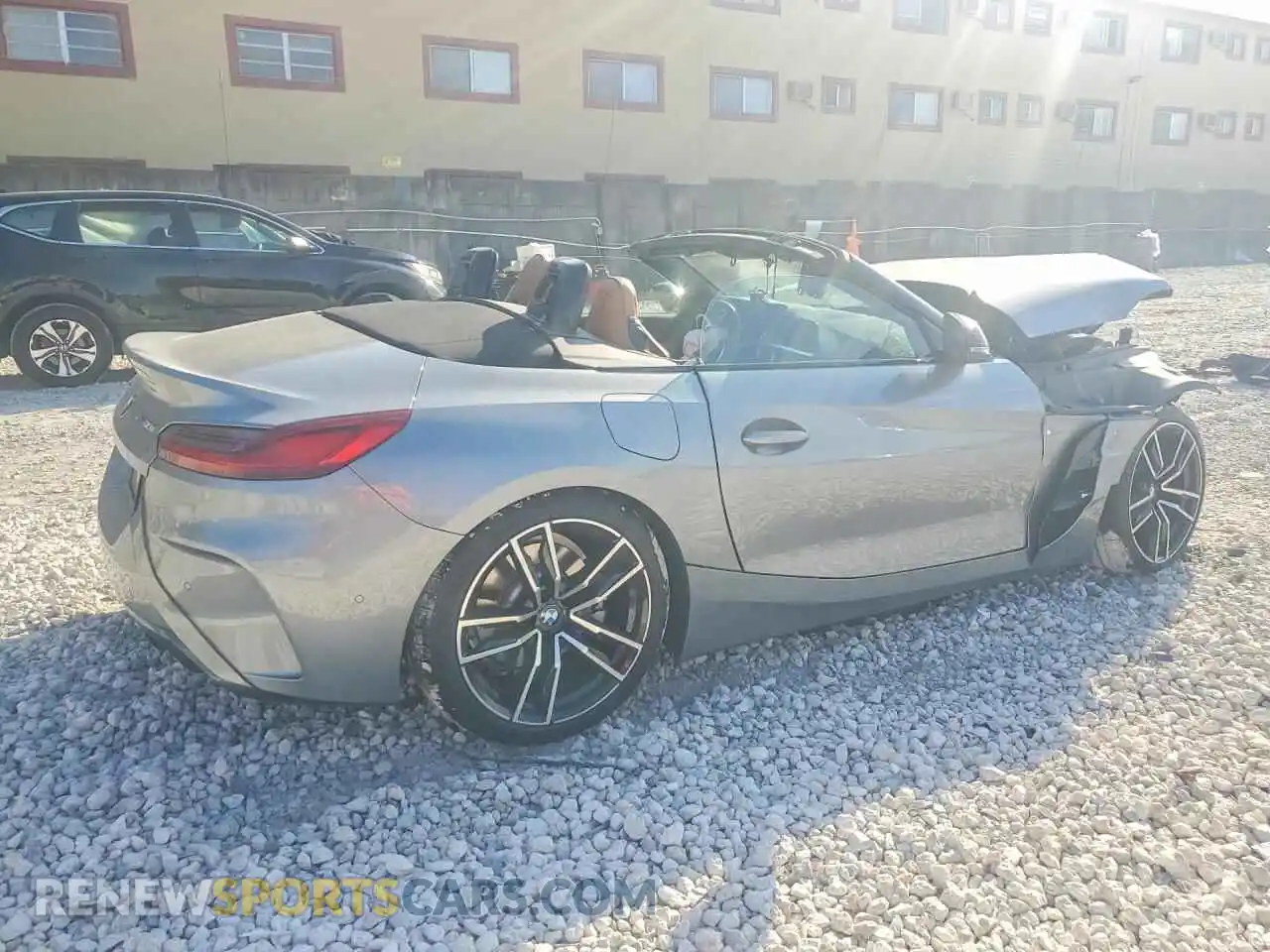 3 Photograph of a damaged car WBAHF3C08RWY33664 BMW Z4 2024