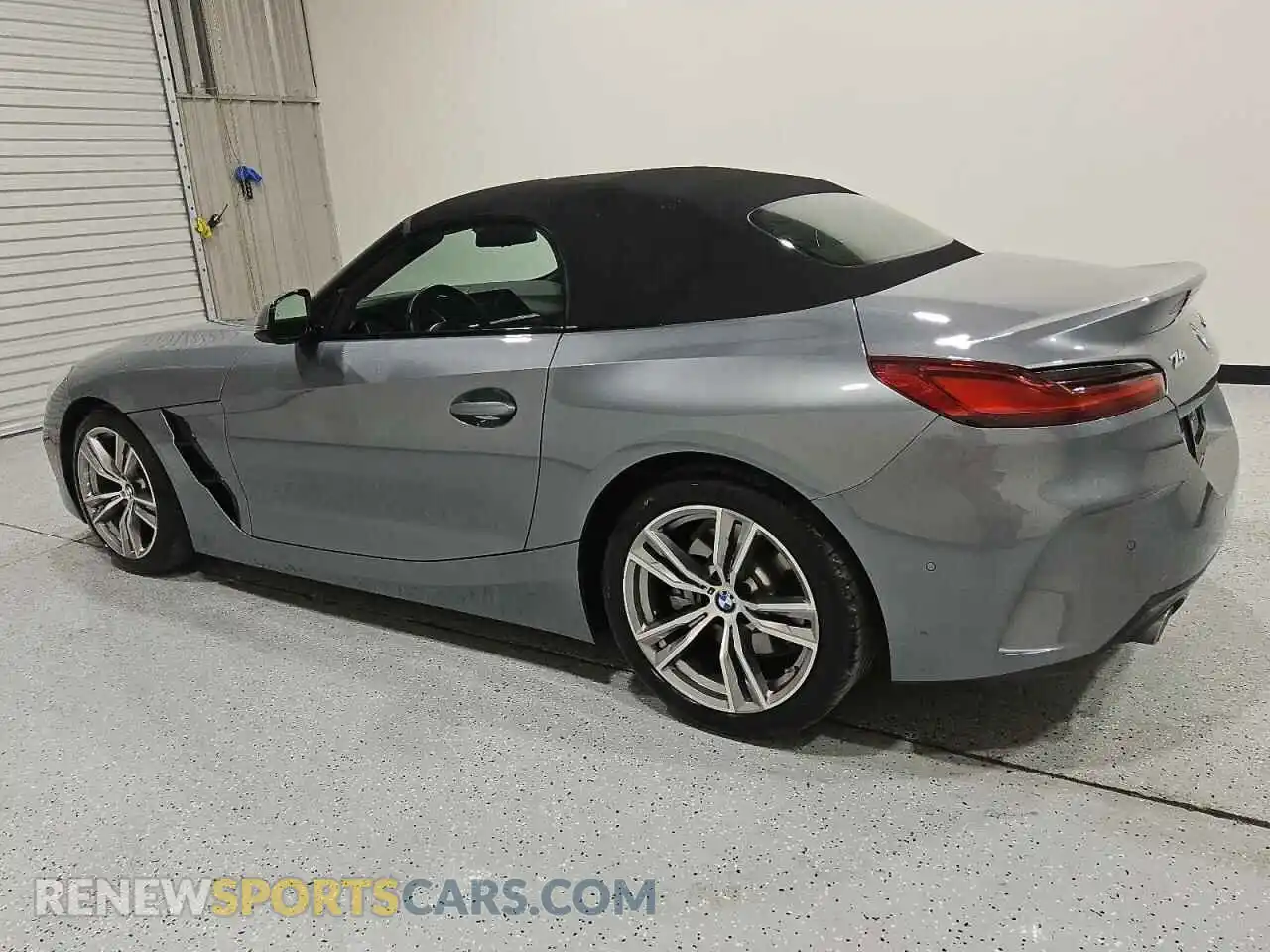 2 Photograph of a damaged car WBAHF3C04SWY38592 BMW Z4 2025