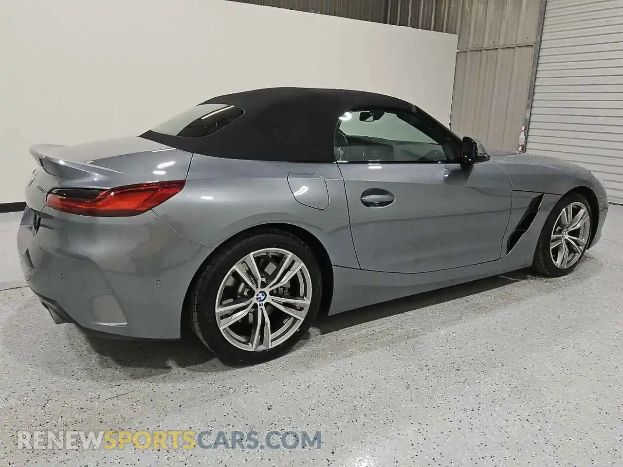 3 Photograph of a damaged car WBAHF3C04SWY38592 BMW Z4 2025