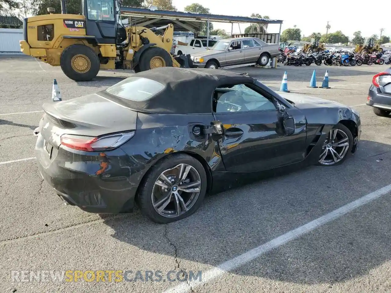 3 Фотография поврежденного автомобиля WBAHF3C05SWY41906 BMW Z4 2025