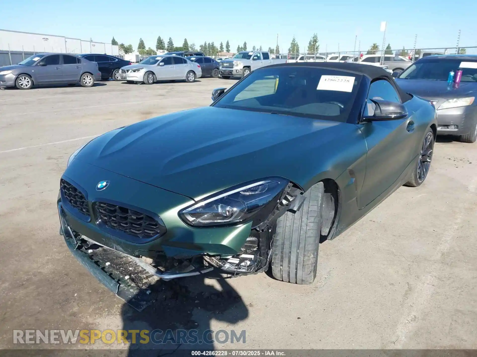 2 fotografías del automóvil dañado WBAHF9C04SWY38921 BMW Z4 2025