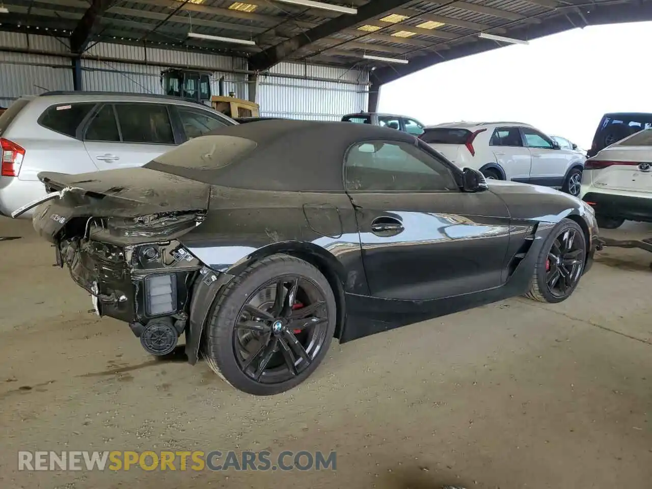 3 Photograph of a damaged car WBAHF9C05SWY43531 BMW Z4 2025
