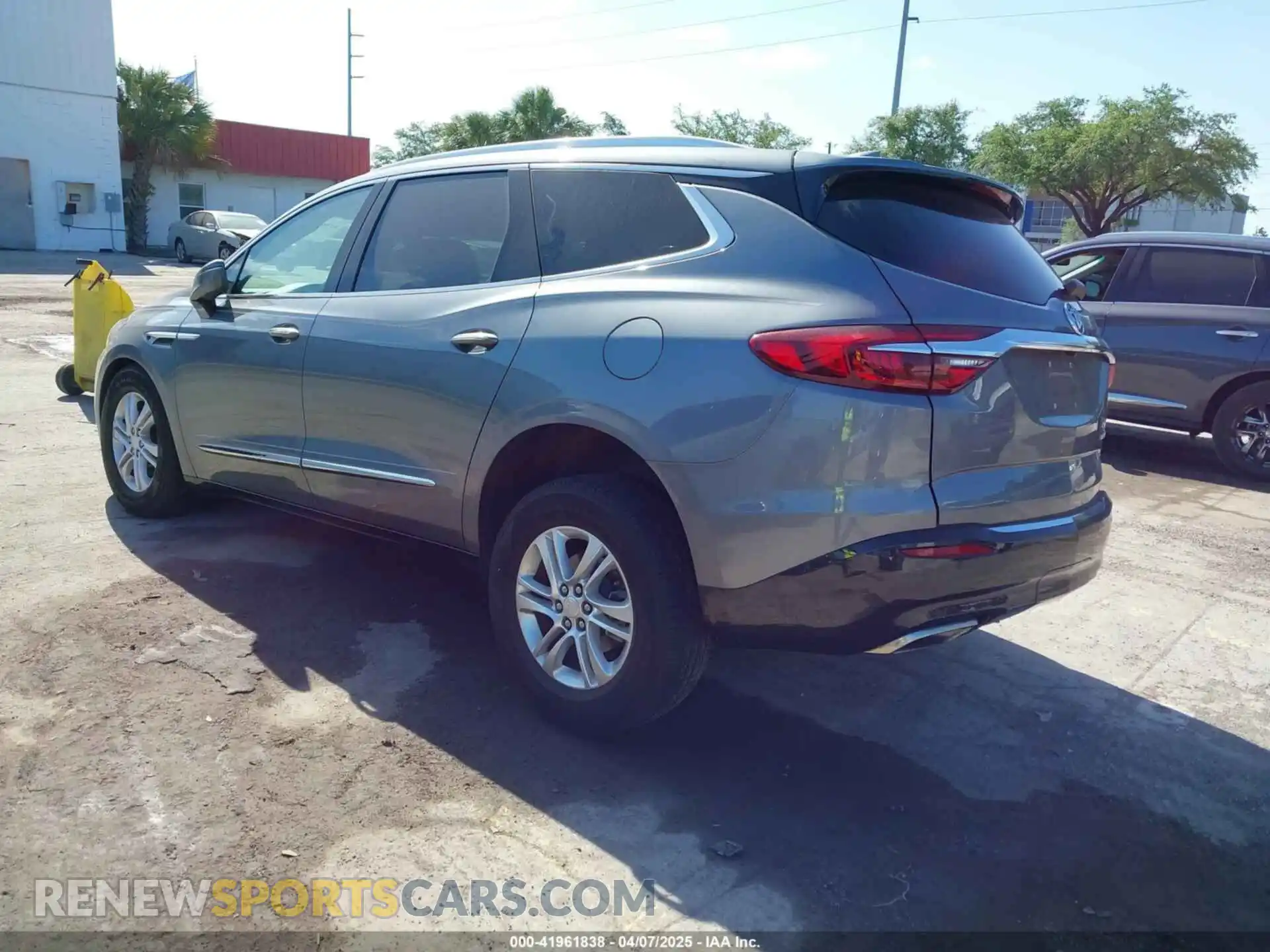 3 Фотография поврежденного автомобиля 5GAERBKW5KJ102479 BUICK ENCLAVE 2019