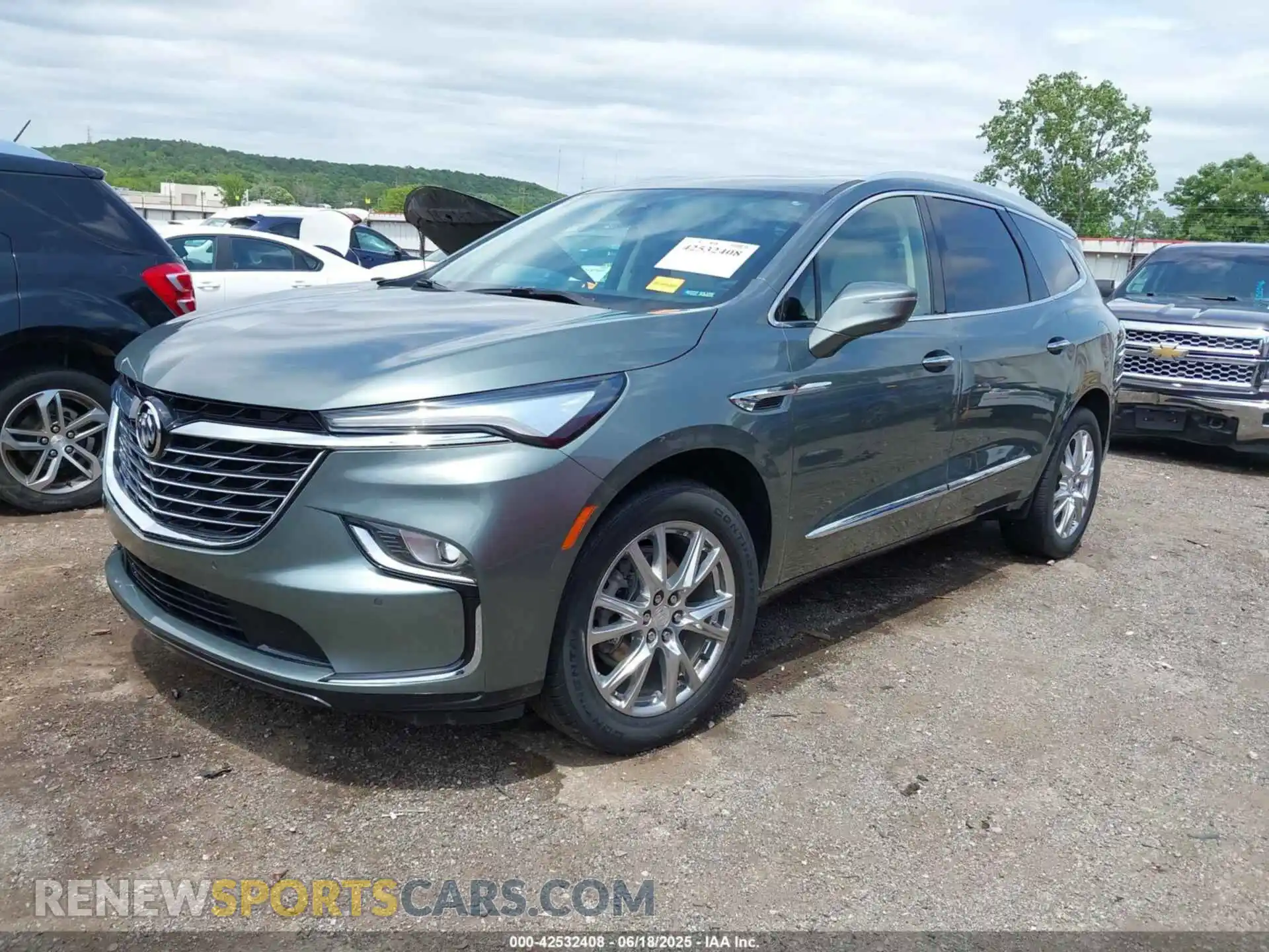 2 Photograph of a damaged car 5GAERBKW7NJ160579 BUICK ENCLAVE 2022