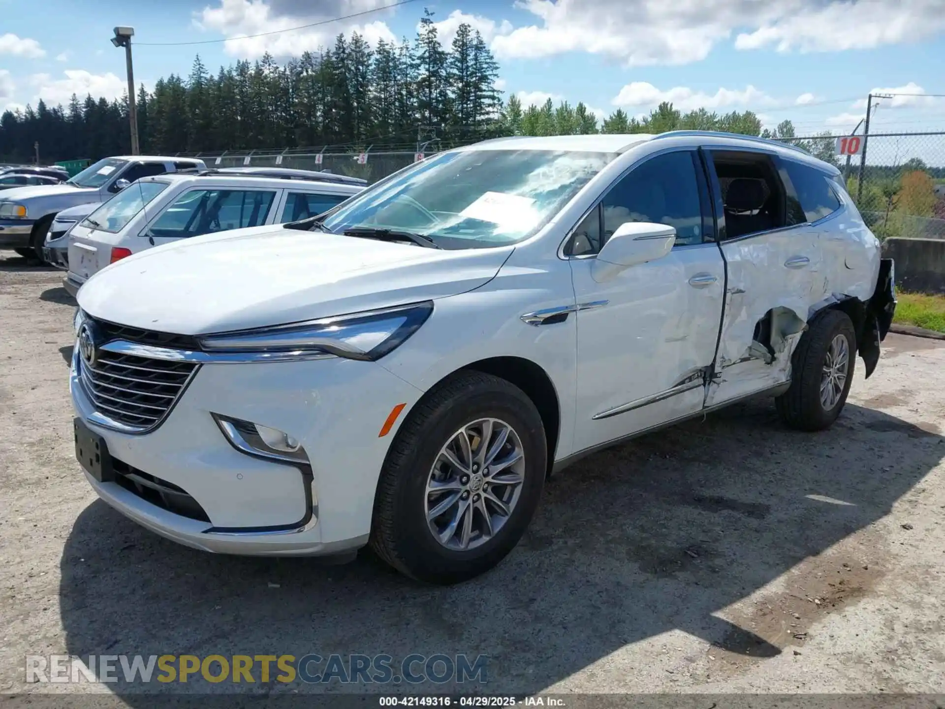 2 Photograph of a damaged car 5GAEVBKW0RJ127425 BUICK ENCLAVE 2024