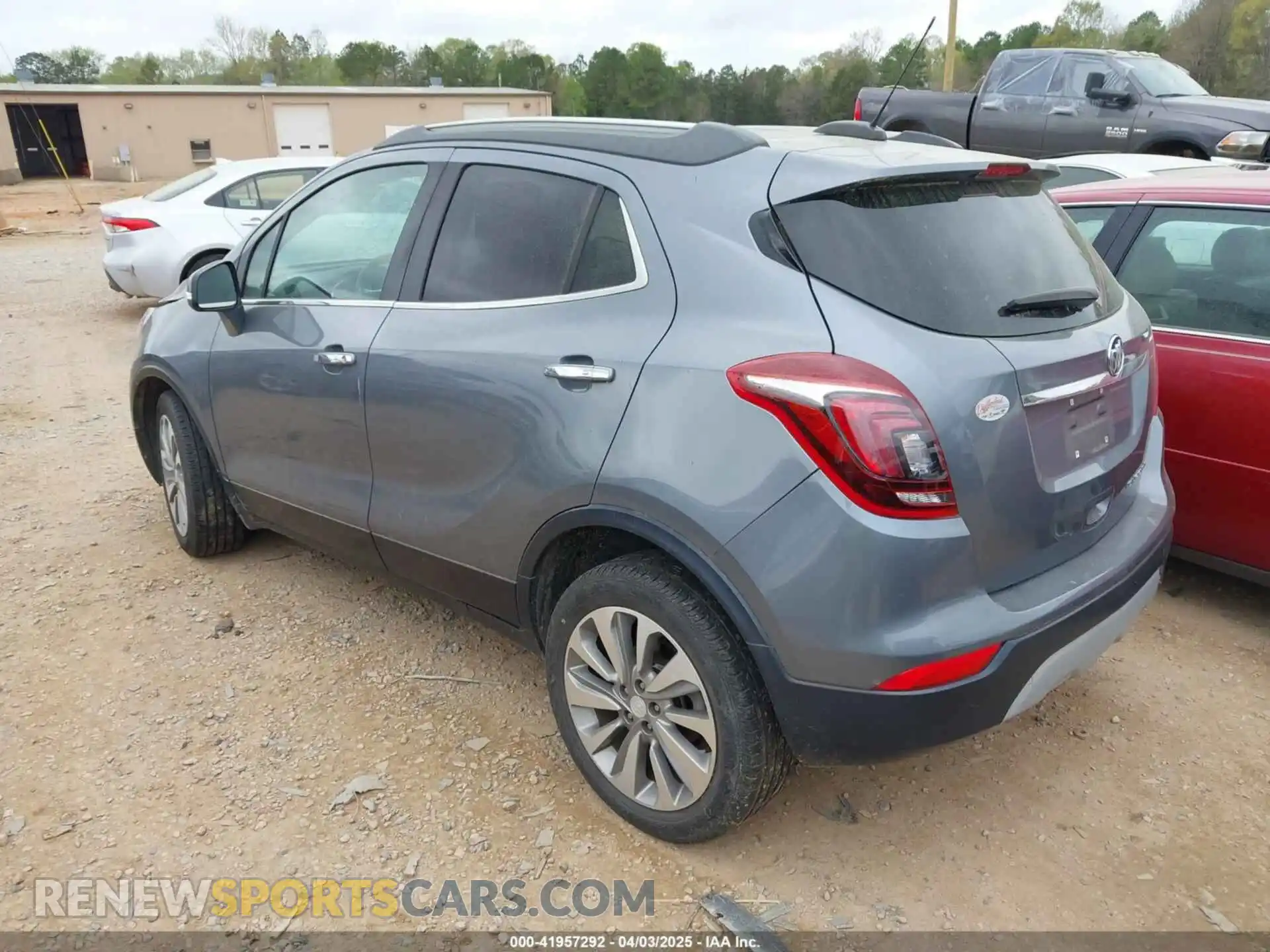 3 Фотография поврежденного автомобиля KL4CJASB6KB898376 BUICK ENCORE 2019