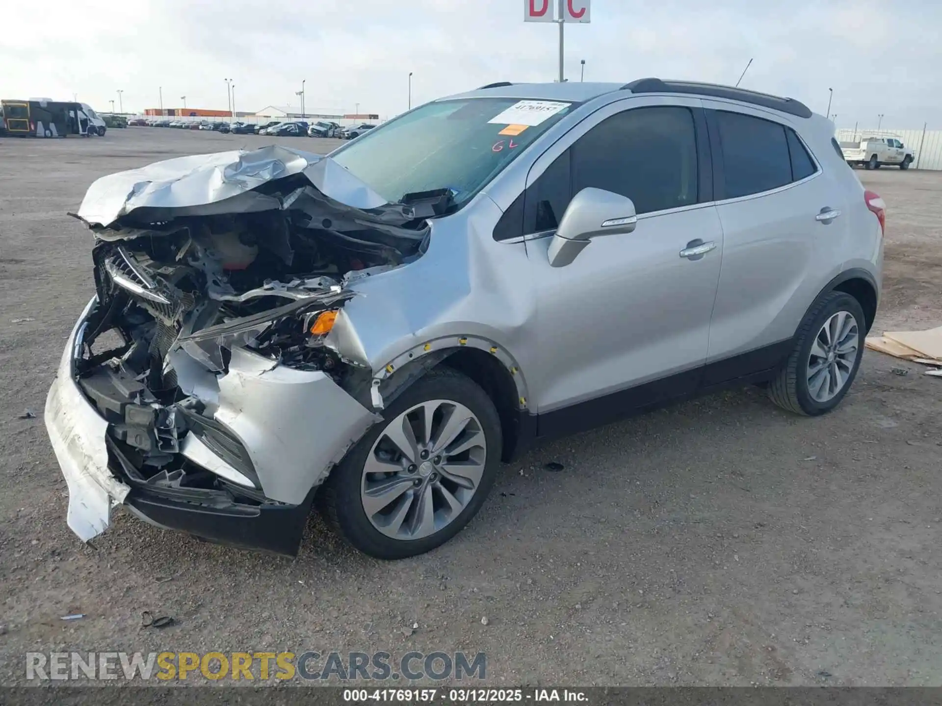 2 fotografías del automóvil dañado KL4CJASB7KB701733 BUICK ENCORE 2019