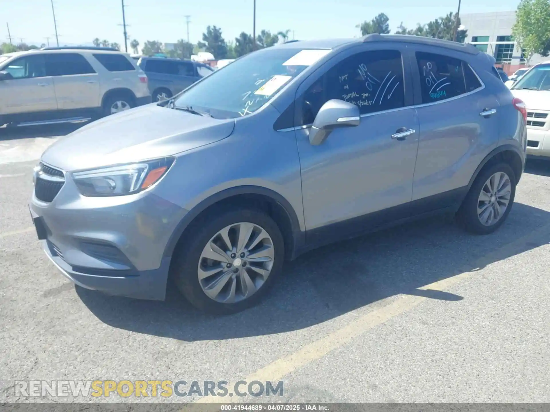 2 fotografías del automóvil dañado KL4CJASB8KB718105 BUICK ENCORE 2019