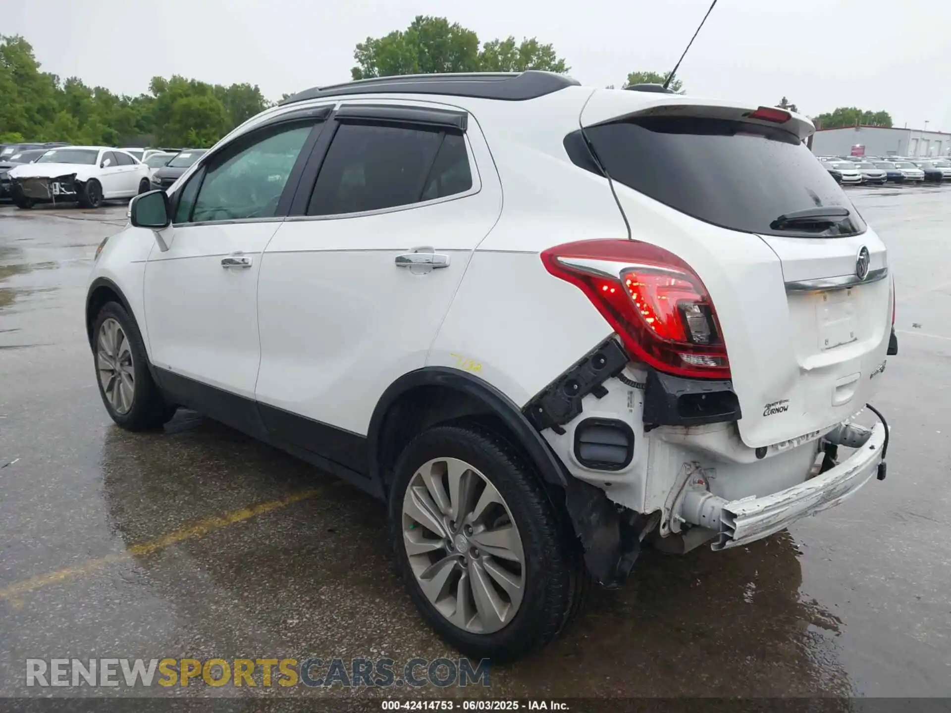 3 Фотография поврежденного автомобиля KL4CJESBXKB711227 BUICK ENCORE 2019