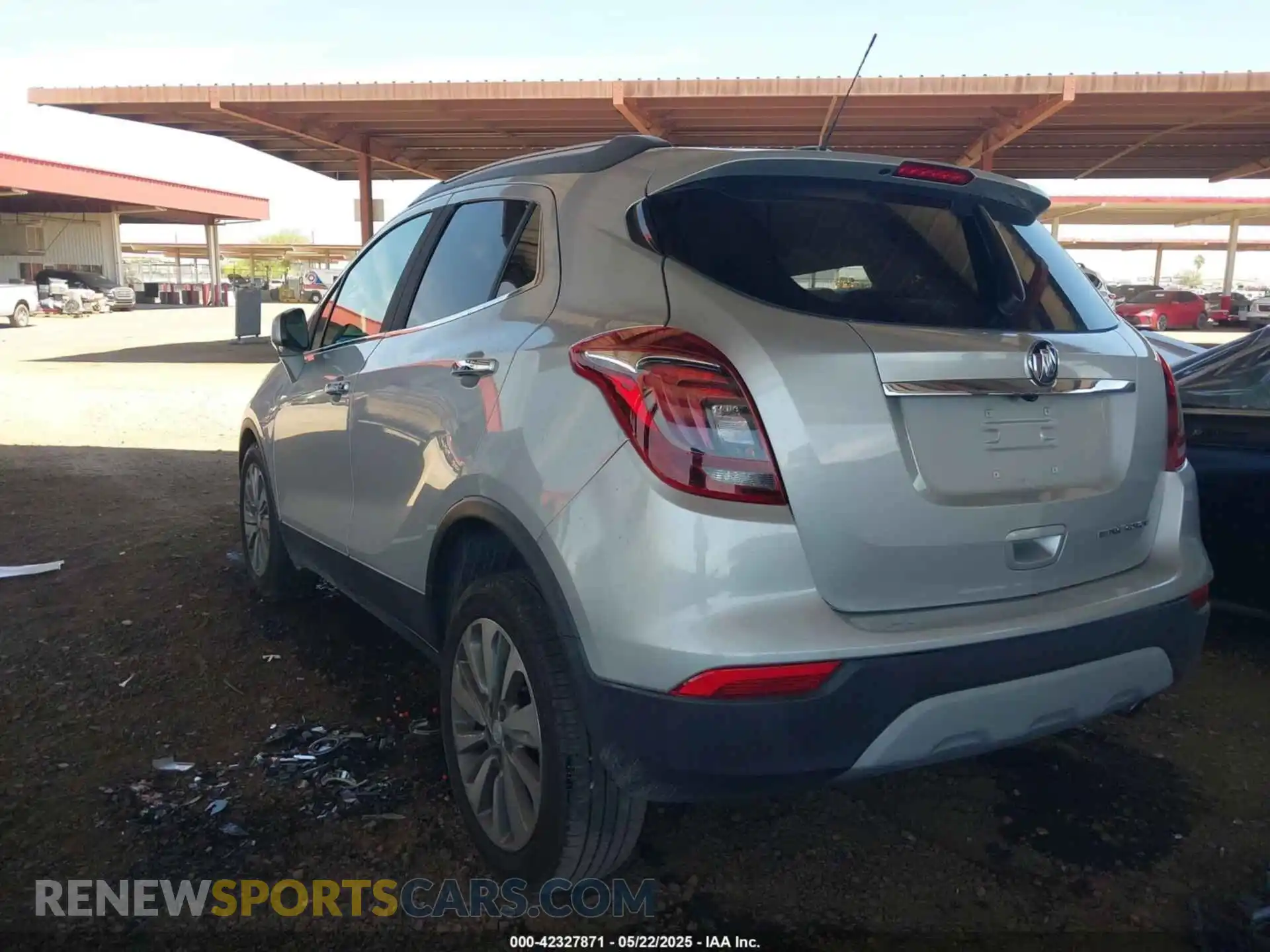 3 Фотография поврежденного автомобиля KL4CJASB2LB320938 BUICK ENCORE 2020