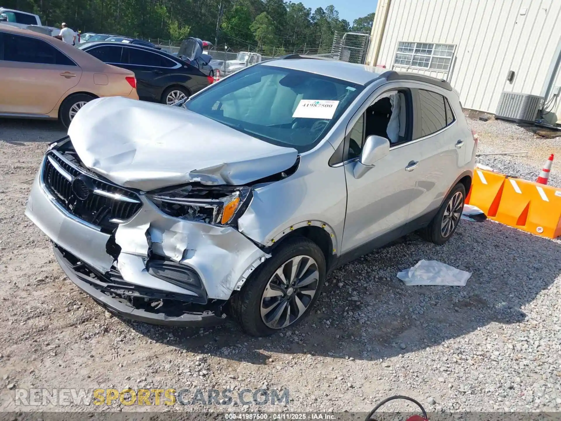 2 fotografías del automóvil dañado KL4CJESM5MB377080 BUICK ENCORE 2021