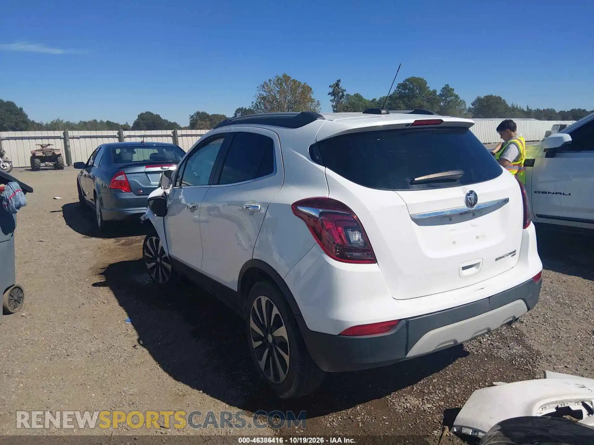 3 fotografías del automóvil dañado KL4CJESM9MB376014 BUICK ENCORE 2021
