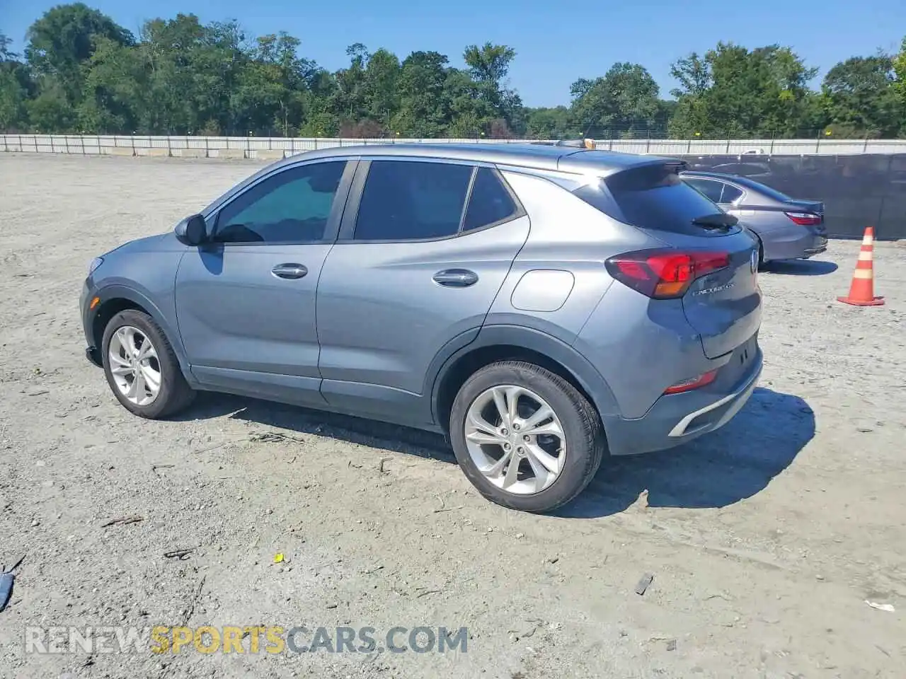 2 fotografías del automóvil dañado KL4MMBS25MB163506 BUICK ENCORE 2021