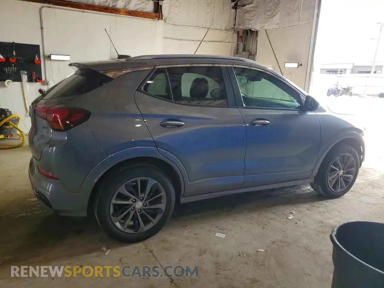 3 fotografías del automóvil dañado KL4MMCSL1MB134390 BUICK ENCORE 2021