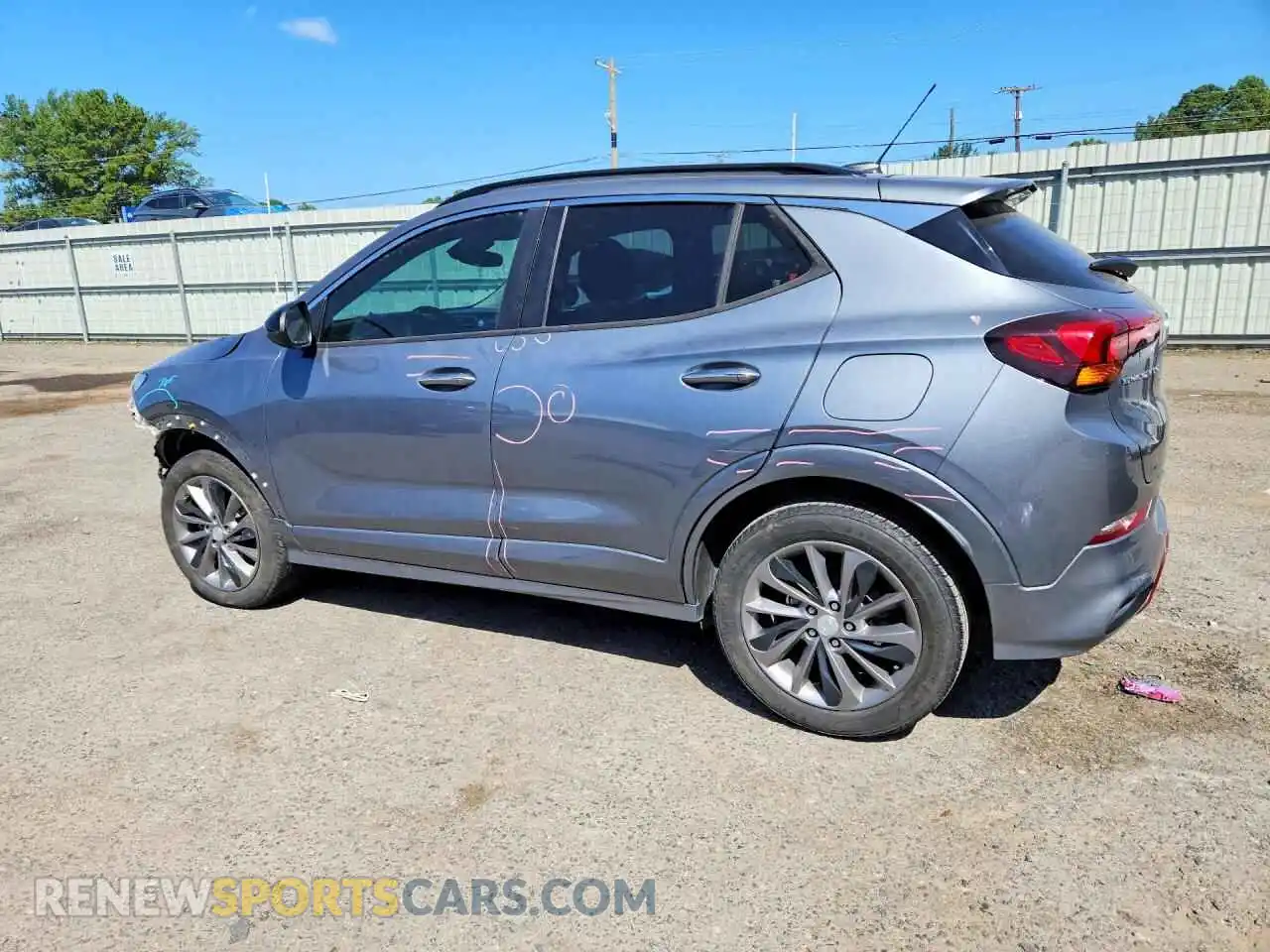 2 fotografías del automóvil dañado KL4MMDS2XMB042143 BUICK ENCORE 2021
