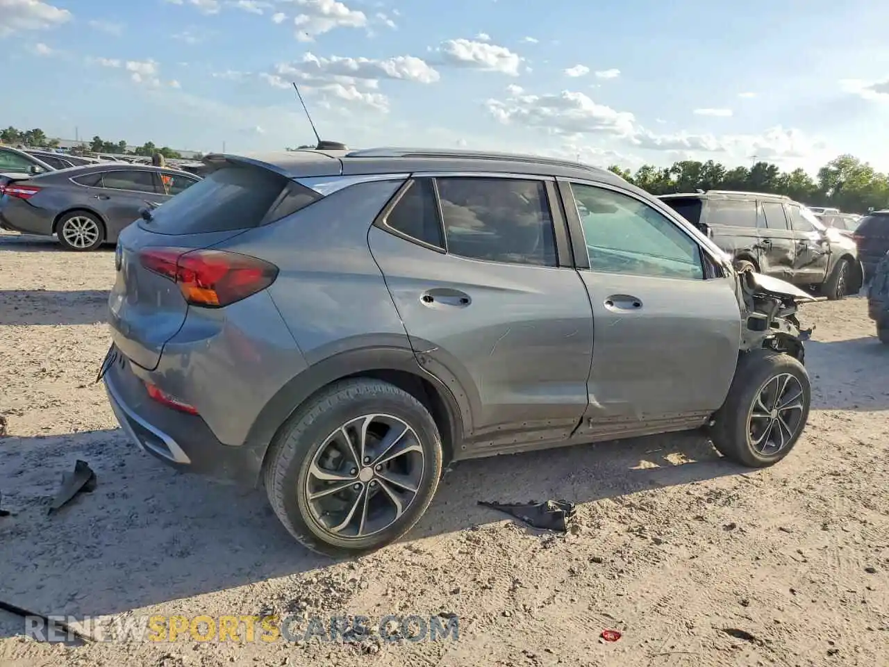 3 Фотография поврежденного автомобиля KL4MMDSL0MB153020 BUICK ENCORE 2021