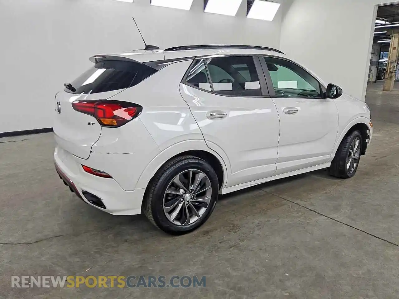 3 fotografías del automóvil dañado KL4MMESL2MB104424 BUICK ENCORE 2021