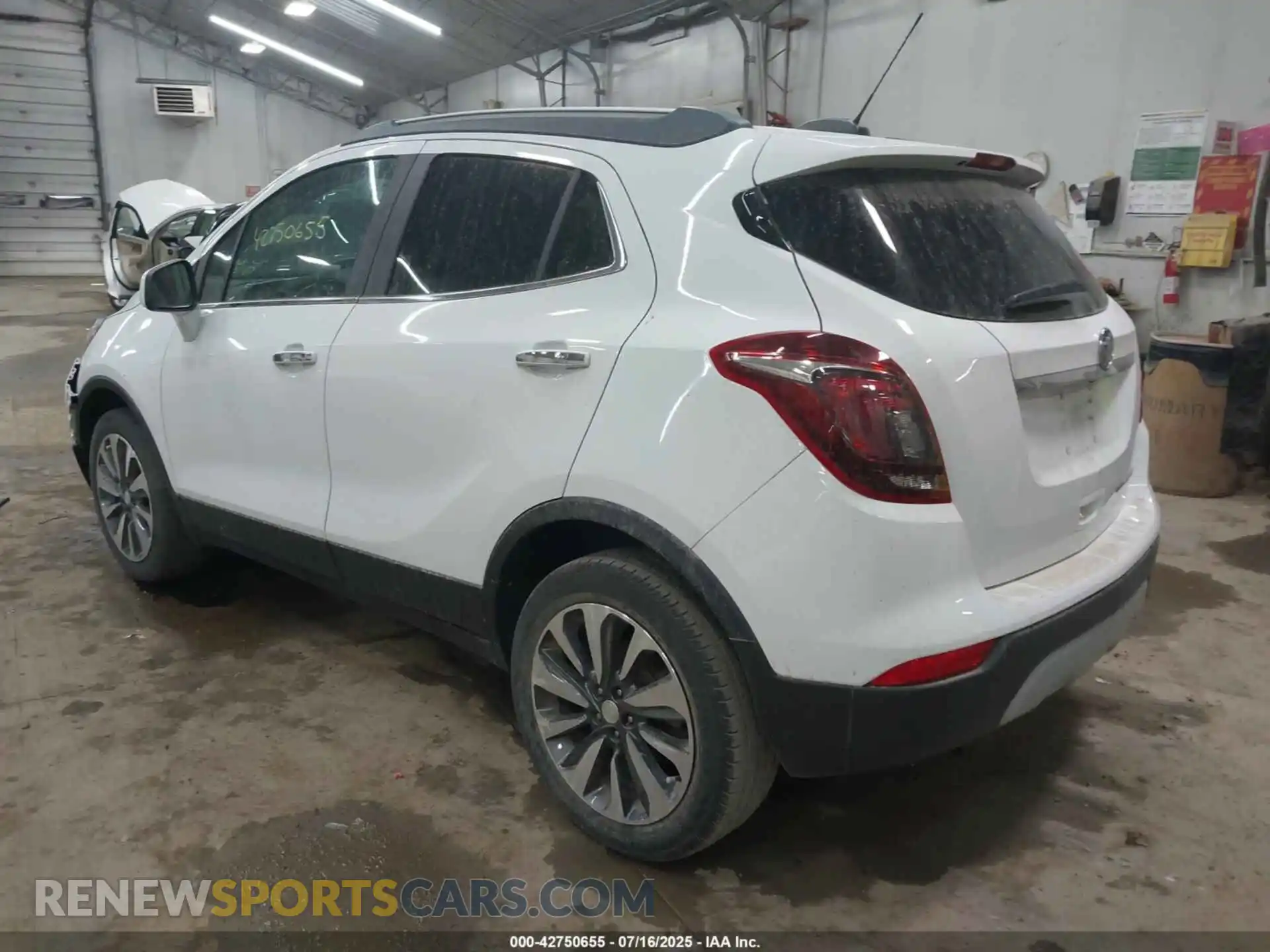 3 fotografías del automóvil dañado KL4CJASM5NB525478 BUICK ENCORE 2022