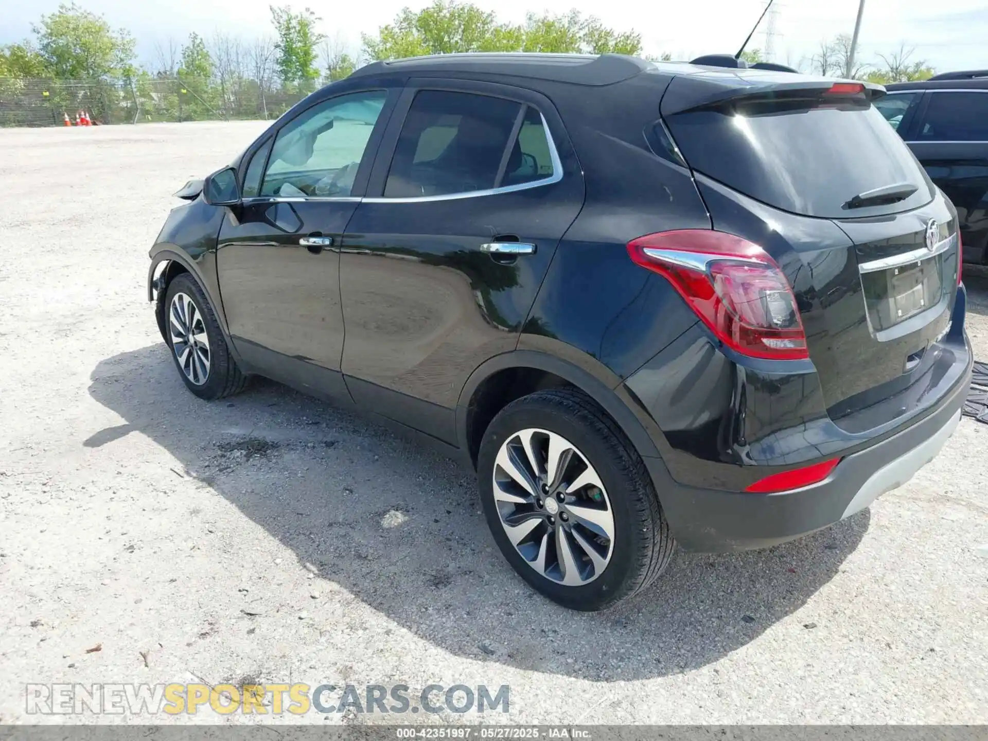 3 Фотография поврежденного автомобиля KL4CJESM5NB556897 BUICK ENCORE 2022