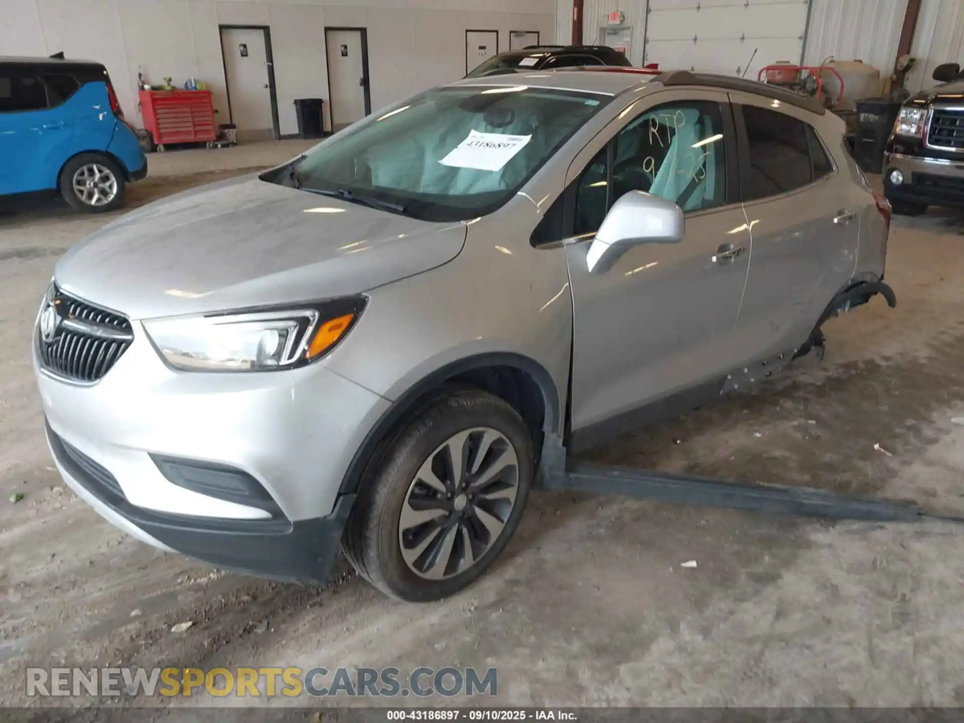 2 Photograph of a damaged car KL4CJESM7NB533122 BUICK ENCORE 2022