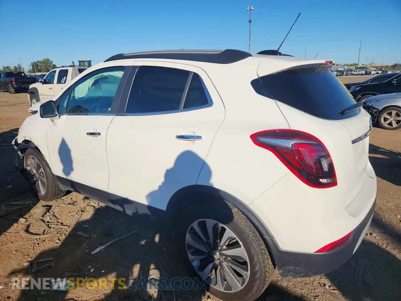 2 fotografías del automóvil dañado KL4CJESM7NB565827 BUICK ENCORE 2022