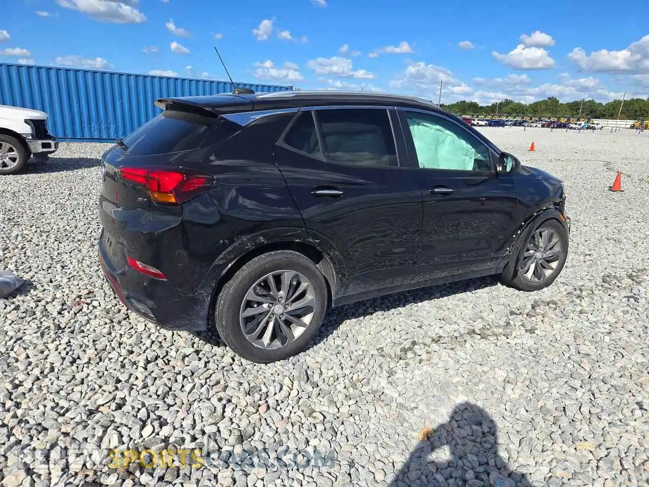 3 fotografías del automóvil dañado KL4MMDSL8NB100471 BUICK ENCORE 2022