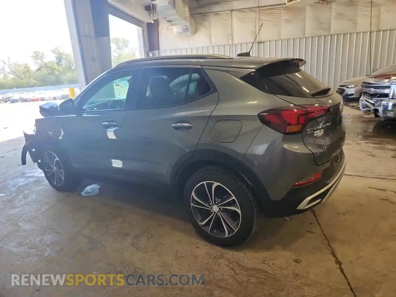 2 fotografías del automóvil dañado KL4MMESL6NB089797 BUICK ENCORE 2022
