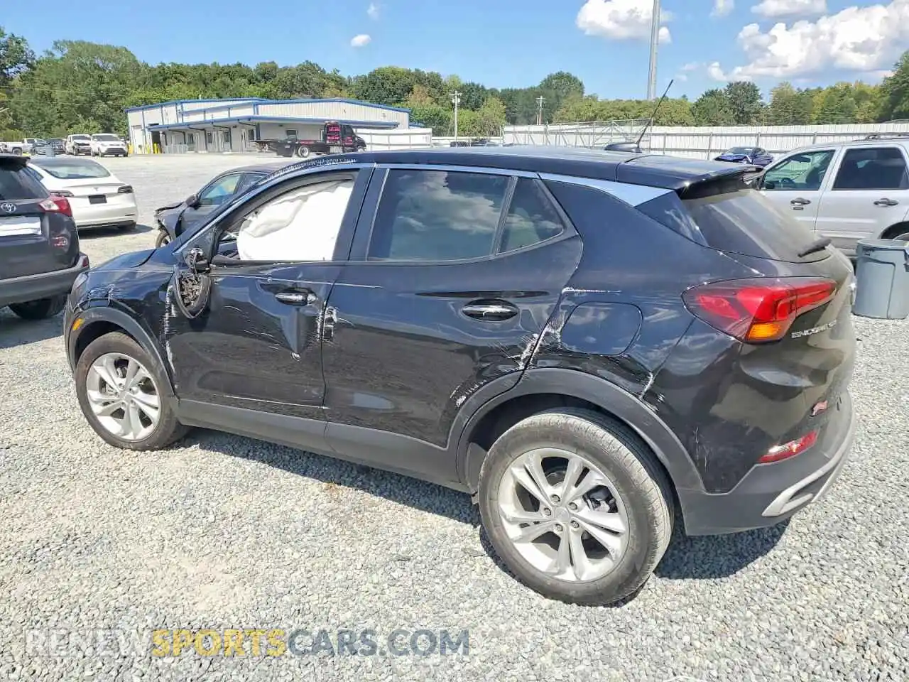 2 fotografías del automóvil dañado KL4MMBS26PB144161 BUICK ENCORE 2023