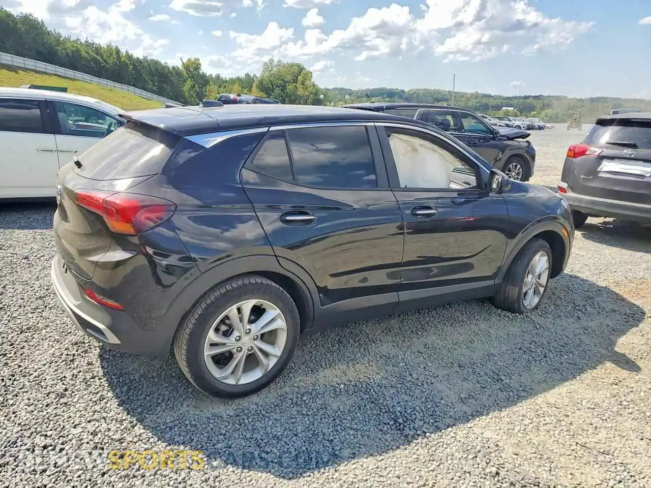 3 fotografías del automóvil dañado KL4MMBS26PB144161 BUICK ENCORE 2023