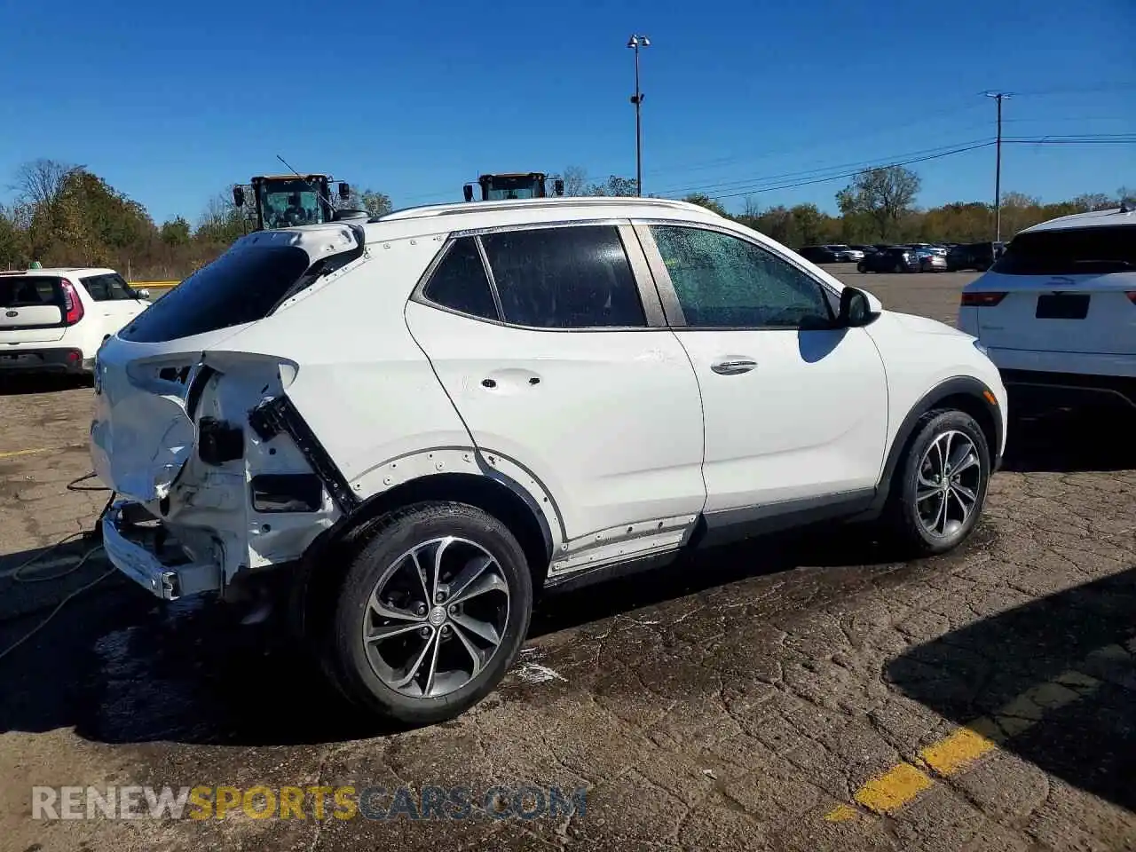 3 Фотография поврежденного автомобиля KL4MMDS20PB140683 BUICK ENCORE 2023
