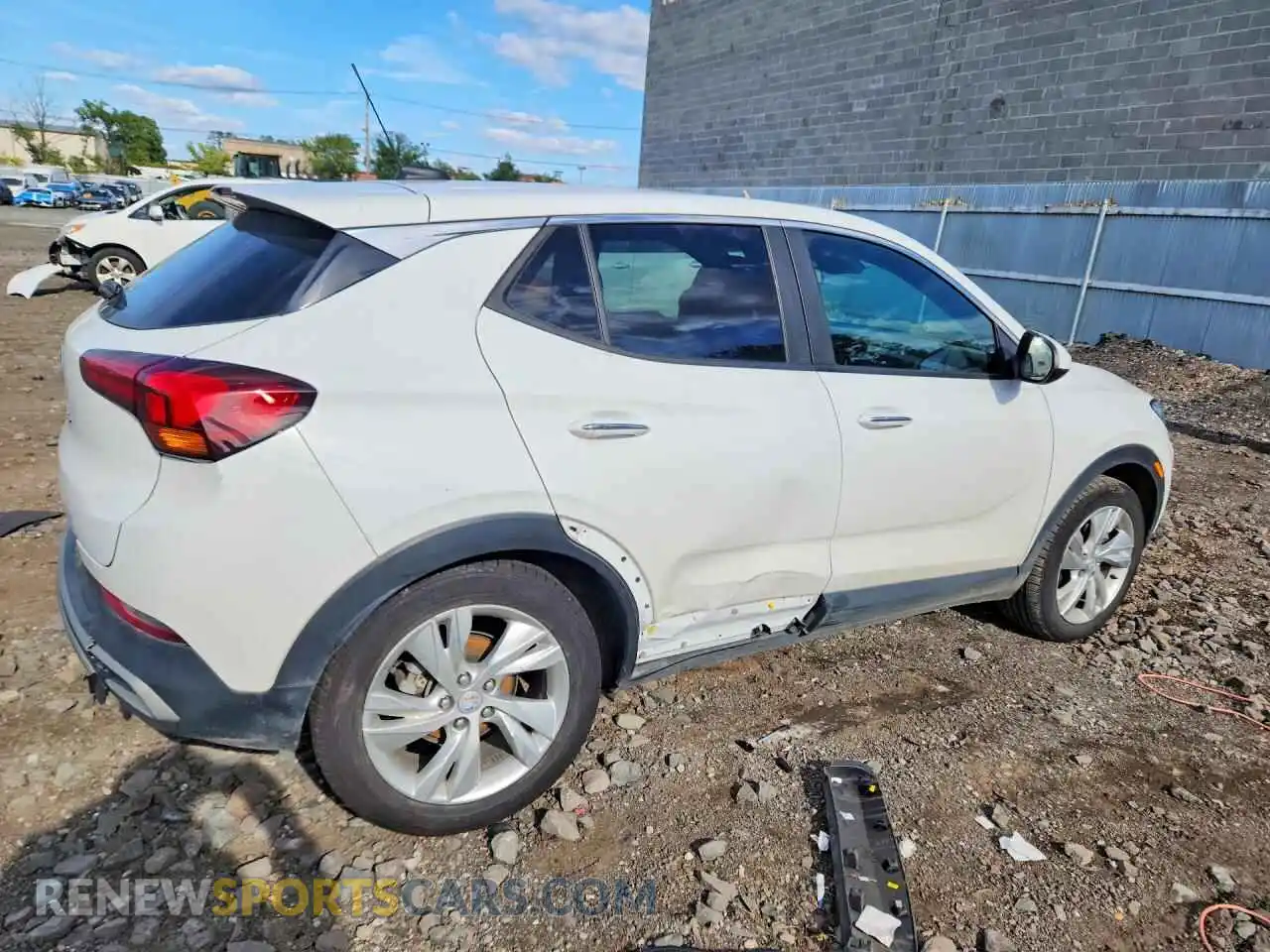 3 fotografías del automóvil dañado KL4AMBS23RB151851 BUICK ENCORE 2024