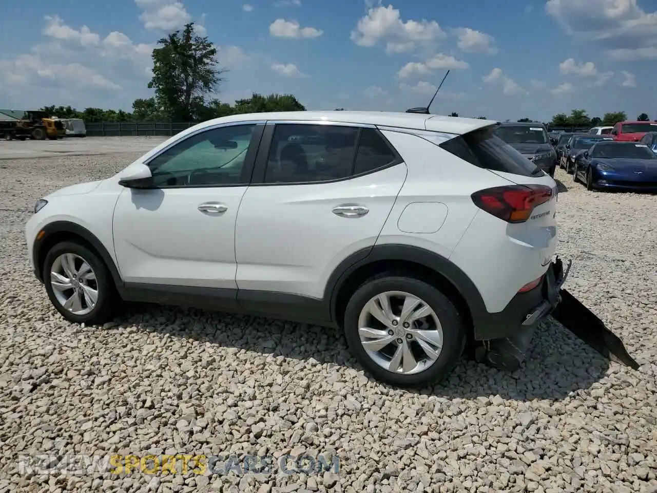 2 fotografías del automóvil dañado KL4AMBS28RB171688 BUICK ENCORE 2024