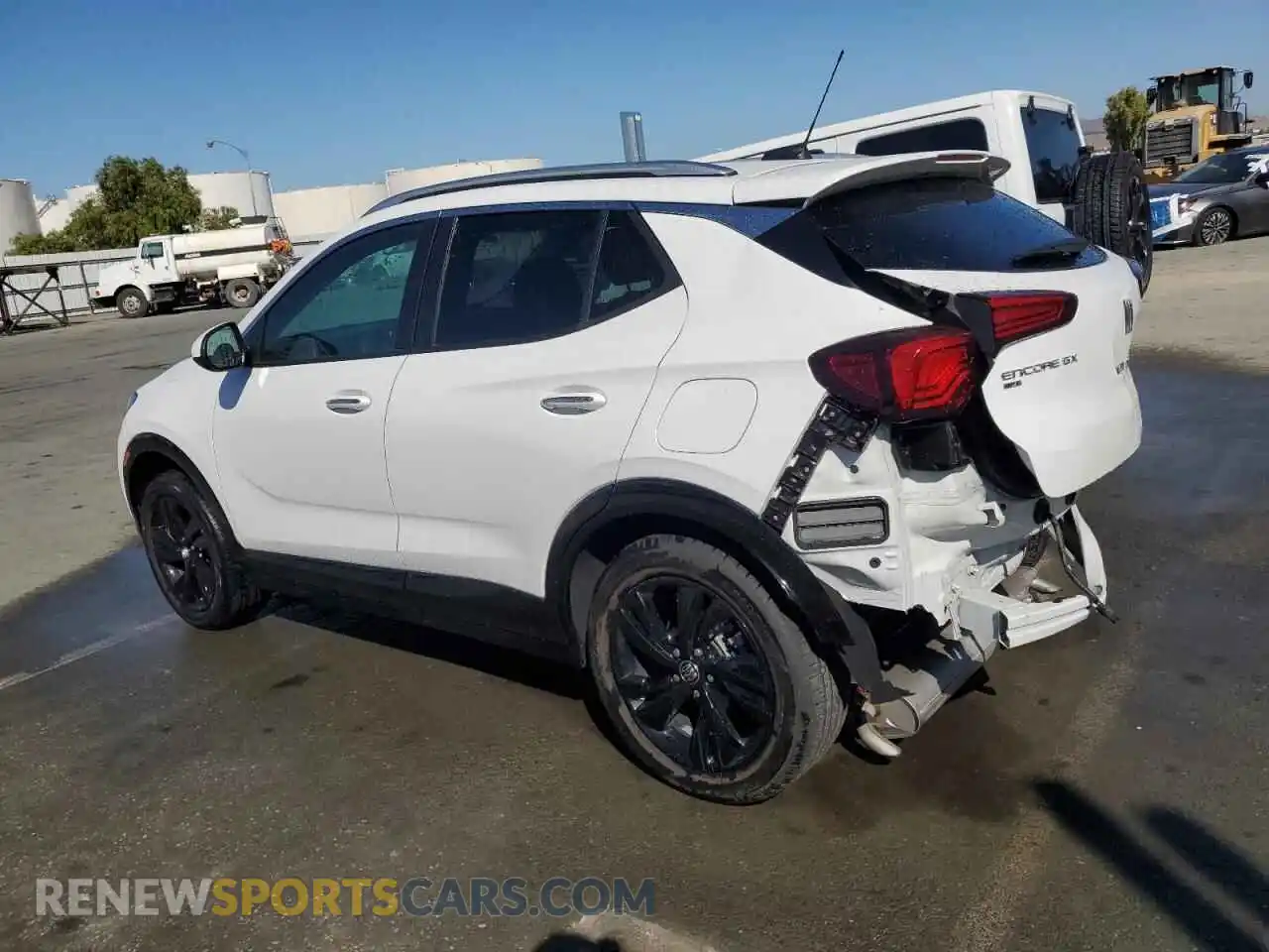 2 fotografías del automóvil dañado KL4AMESL7RB088747 BUICK ENCORE 2024