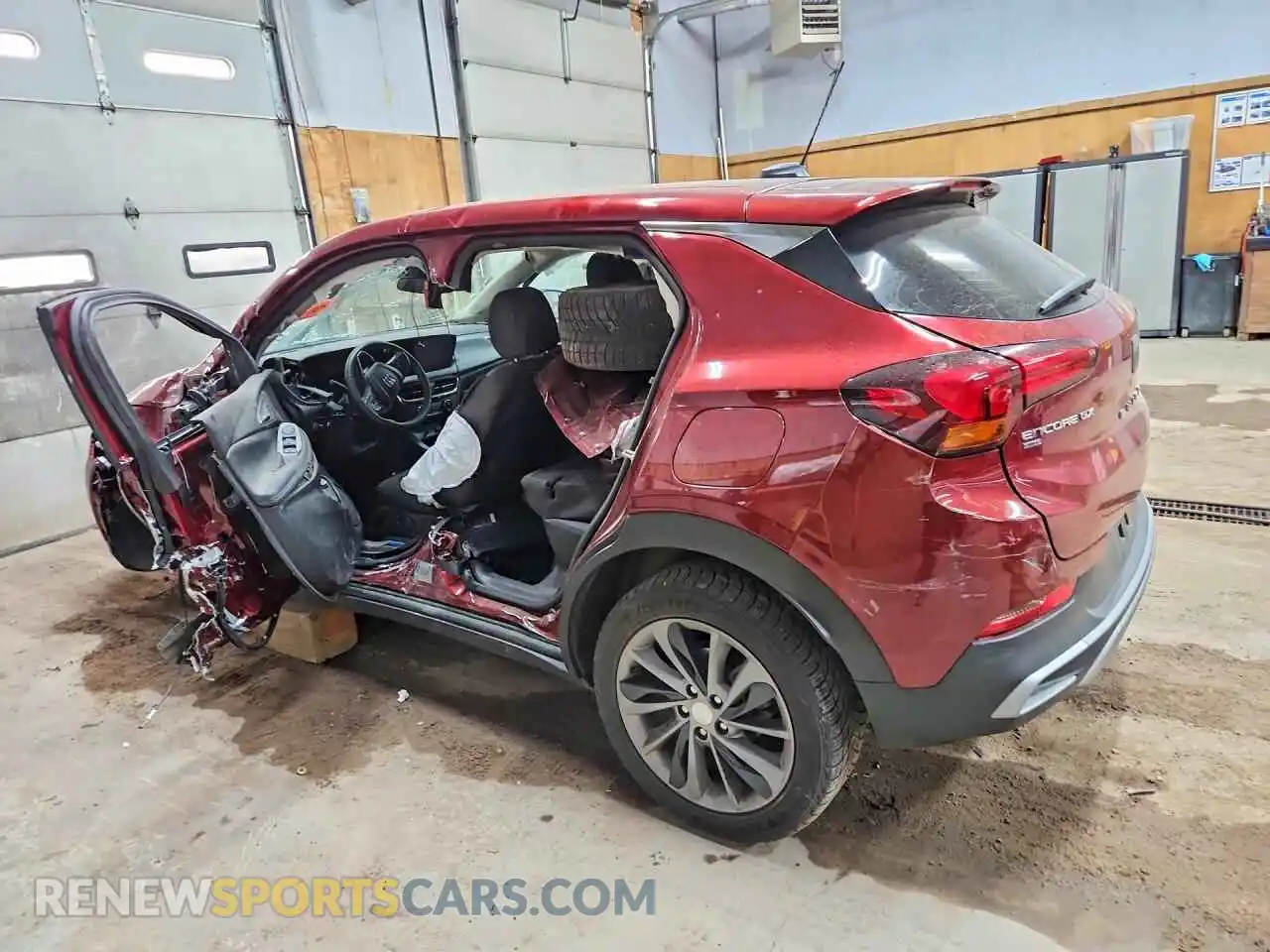 2 fotografías del automóvil dañado KL4AMCSL7SB009572 BUICK ENCORE 2025