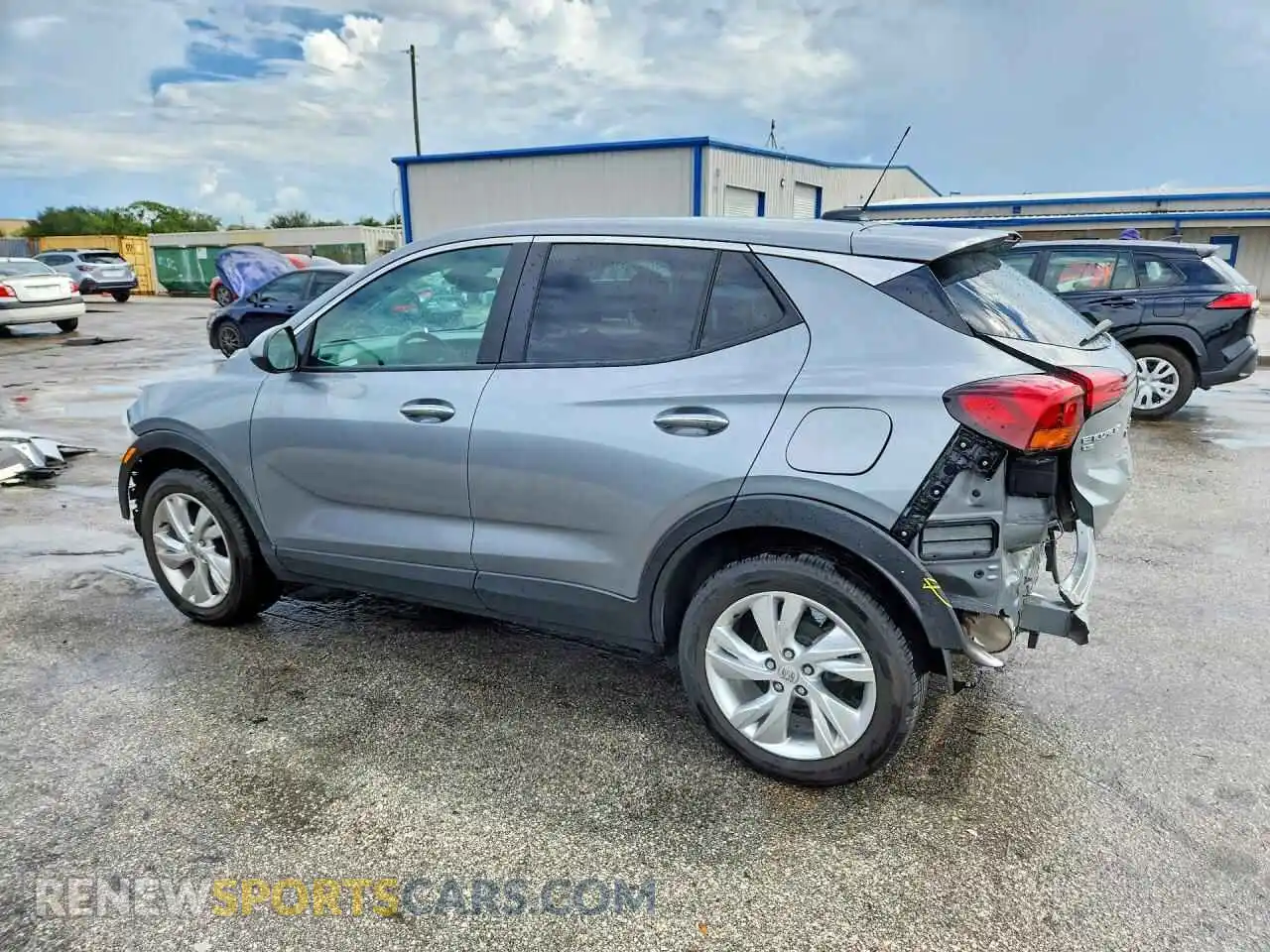 2 fotografías del automóvil dañado KL4AMCSL8SB033590 BUICK ENCORE 2025