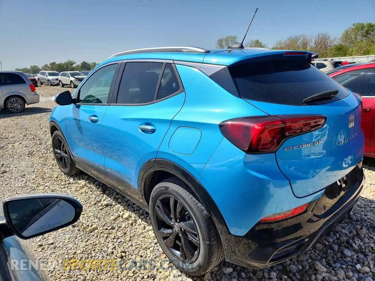 2 fotografías del automóvil dañado KL4AMDSL8SB155338 BUICK ENCORE 2025