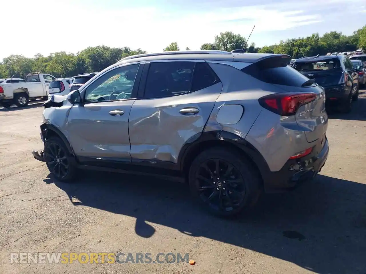 2 fotografías del automóvil dañado KL4AMESL1SB073019 BUICK ENCORE 2025