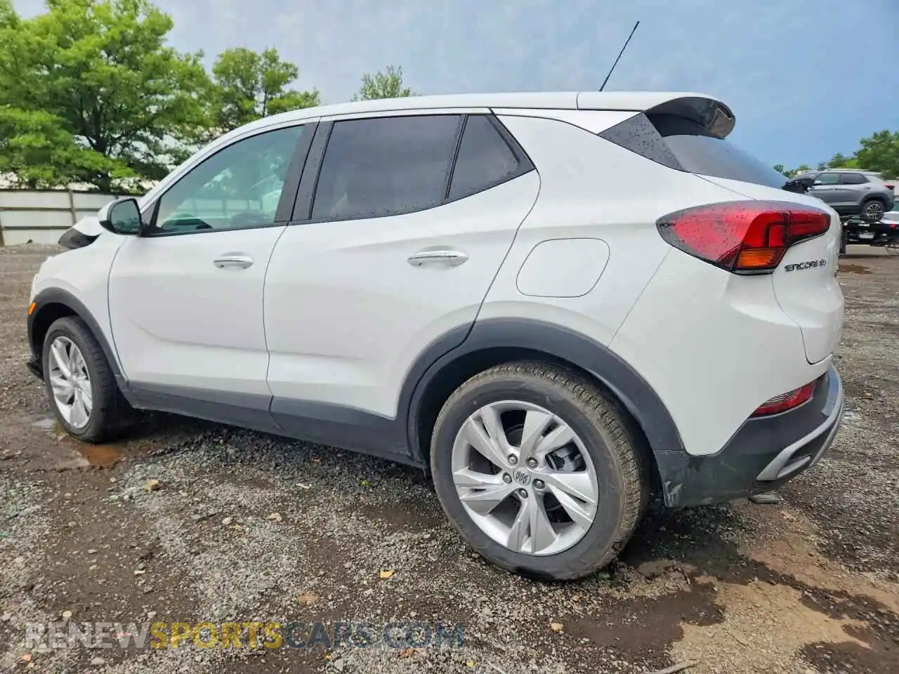 2 Фотография поврежденного автомобиля KL4AMBSL0TB138698 BUICK ENCORE 2026