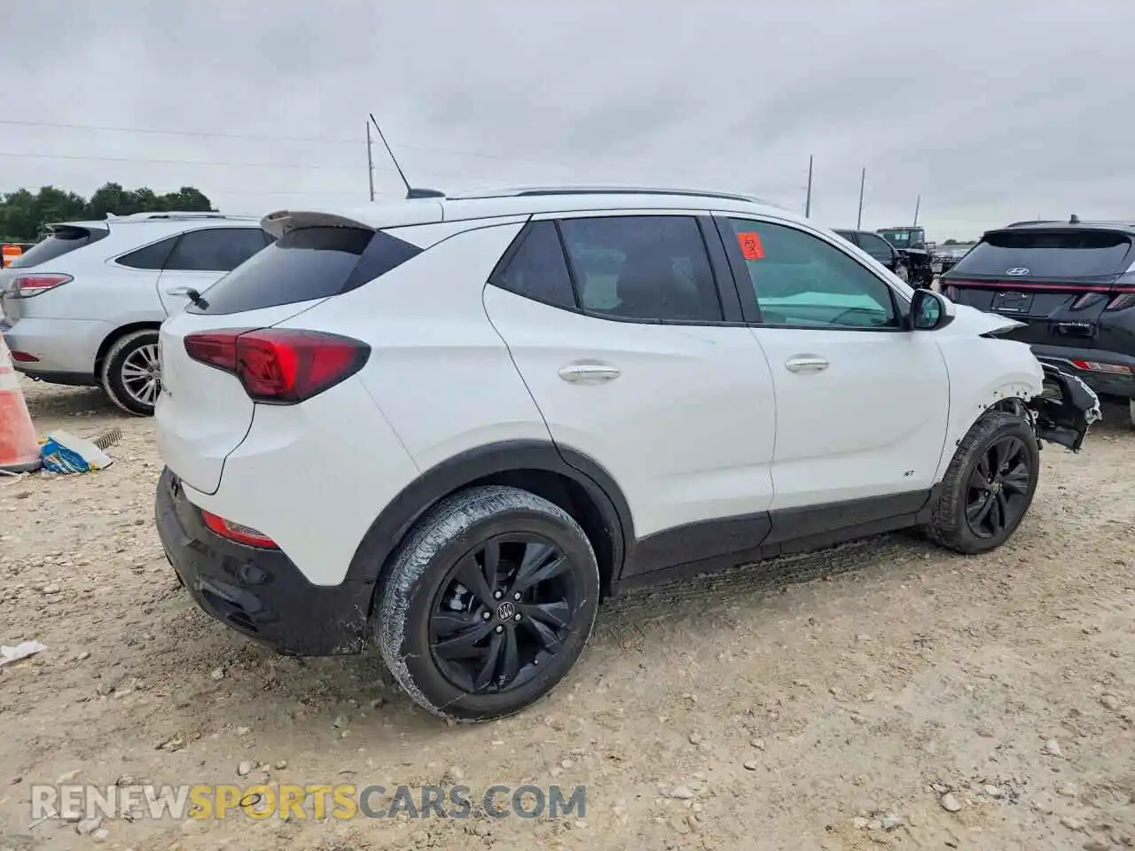3 fotografías del automóvil dañado KL4AMDSL6TB033188 BUICK ENCORE 2026