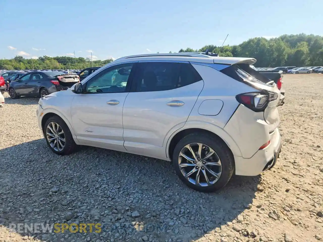 2 fotografías del automóvil dañado KL4AMFSL3TB034570 BUICK ENCORE 2026