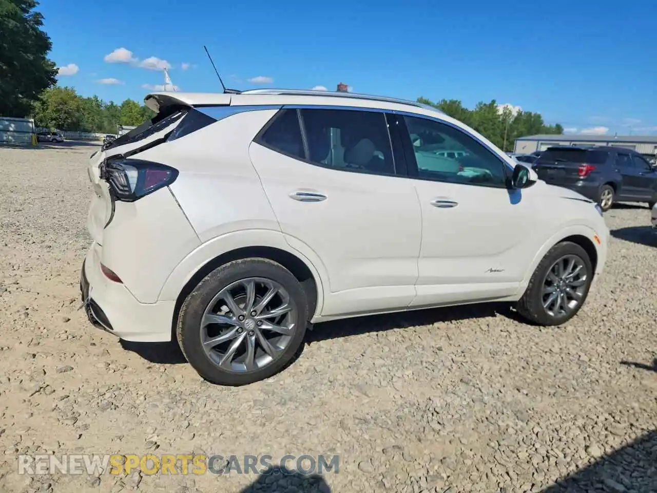 3 fotografías del automóvil dañado KL4AMFSL3TB034570 BUICK ENCORE 2026