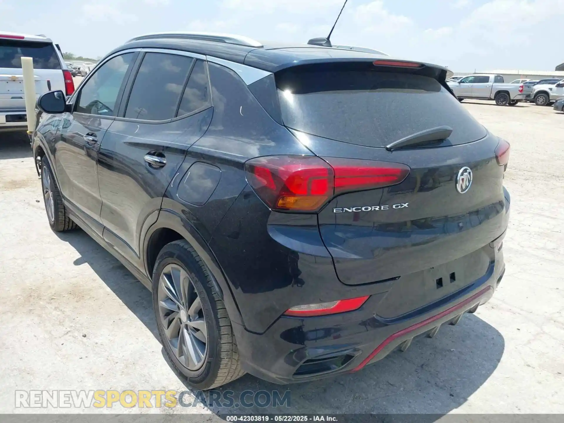 3 Фотография поврежденного автомобиля KL4MMDSL7LB126928 BUICK ENCORE GX 2020