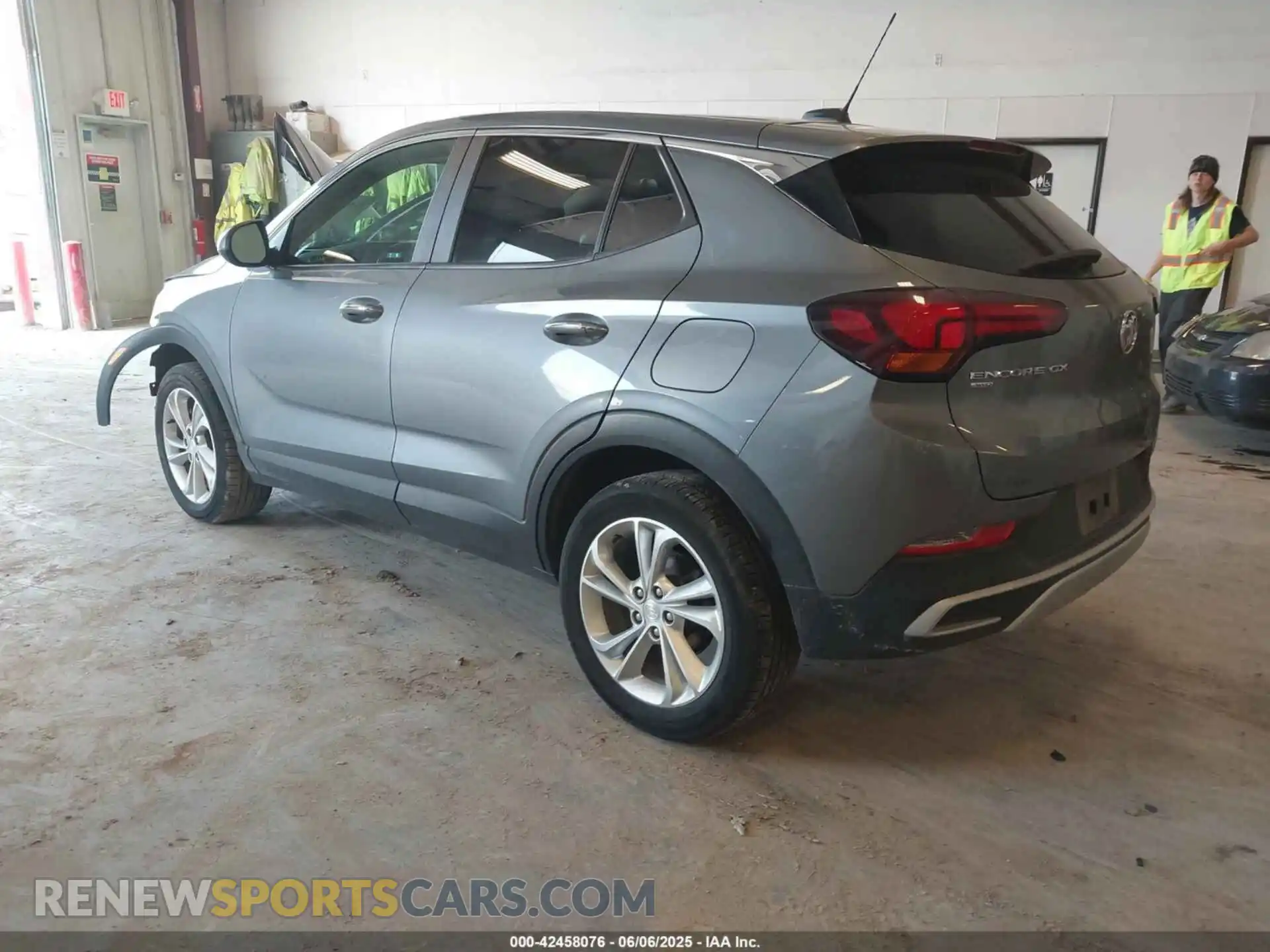 3 Фотография поврежденного автомобиля KL4MMCSLXNB057214 BUICK ENCORE GX 2022