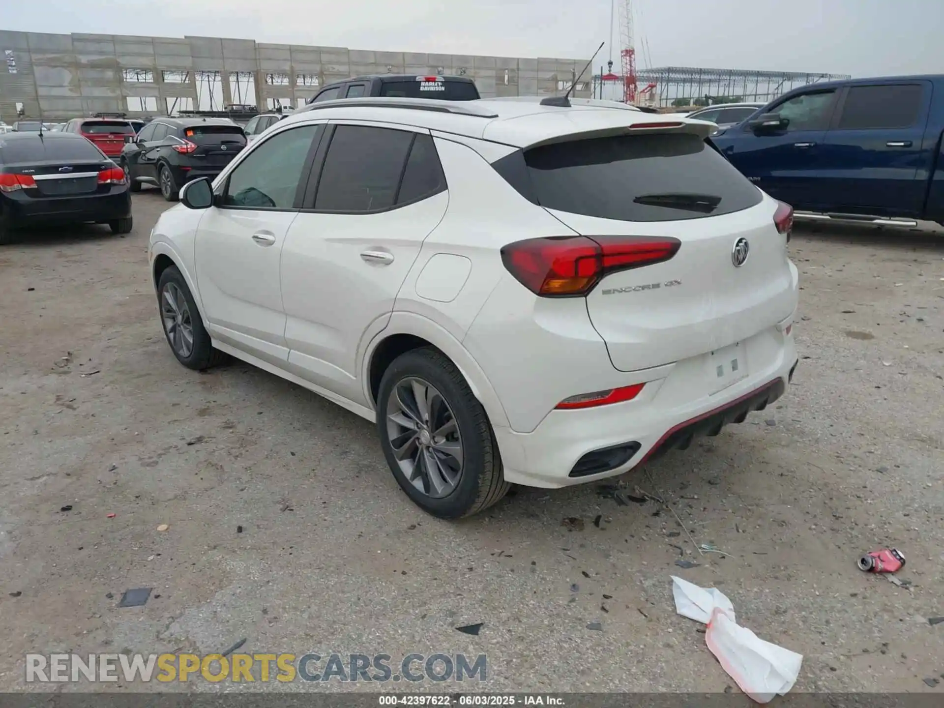 3 Фотография поврежденного автомобиля KL4MMDSL5NB135243 BUICK ENCORE GX 2022
