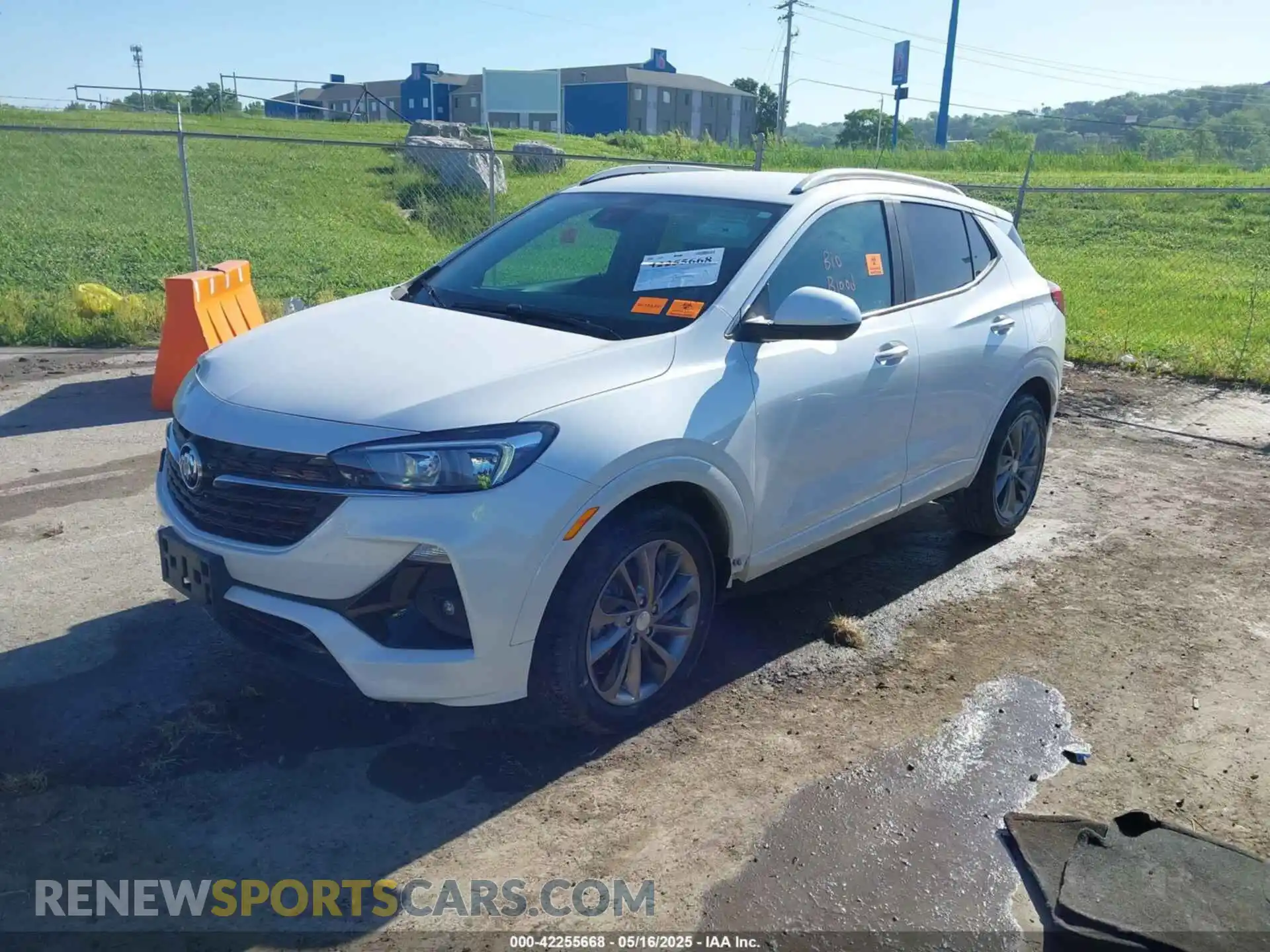 2 Фотография поврежденного автомобиля KL4MMDSL7PB015303 BUICK ENCORE GX 2023