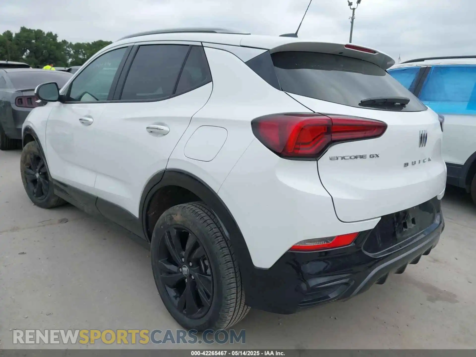 3 Фотография поврежденного автомобиля KL4AMDSL9RB138008 BUICK ENCORE GX 2024
